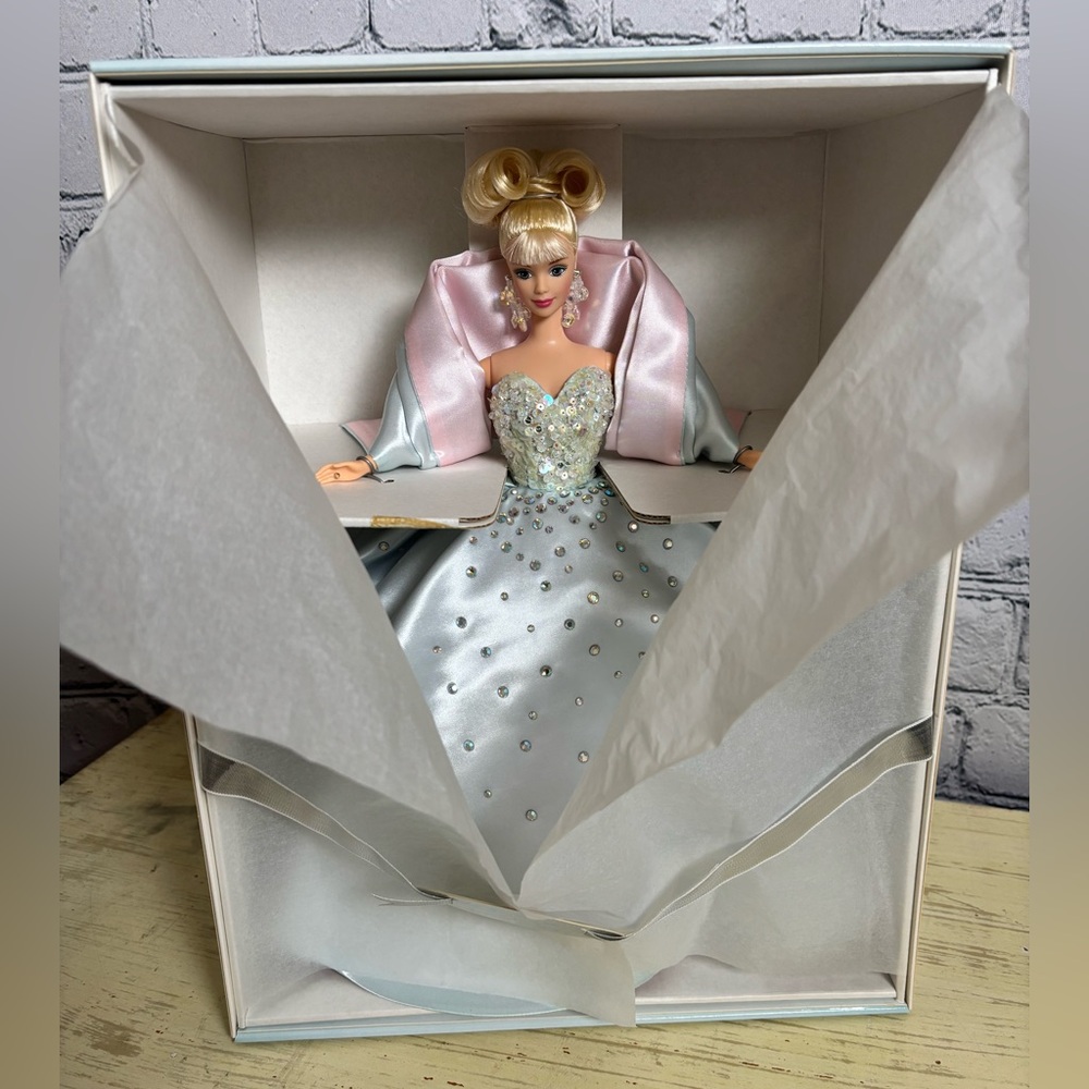 Vintage 1997 Limited Edition Mattel Billions Of Dreams Barbie Doll No. 17641 NEW - Picture 2 of 7